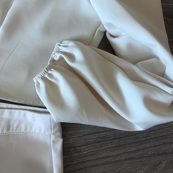 Matching Bow Set - Picture 4 of 7